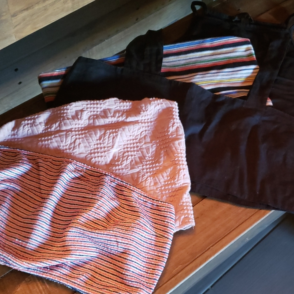 4 Urban Outfitter CropTop Bundle w/ Free Top